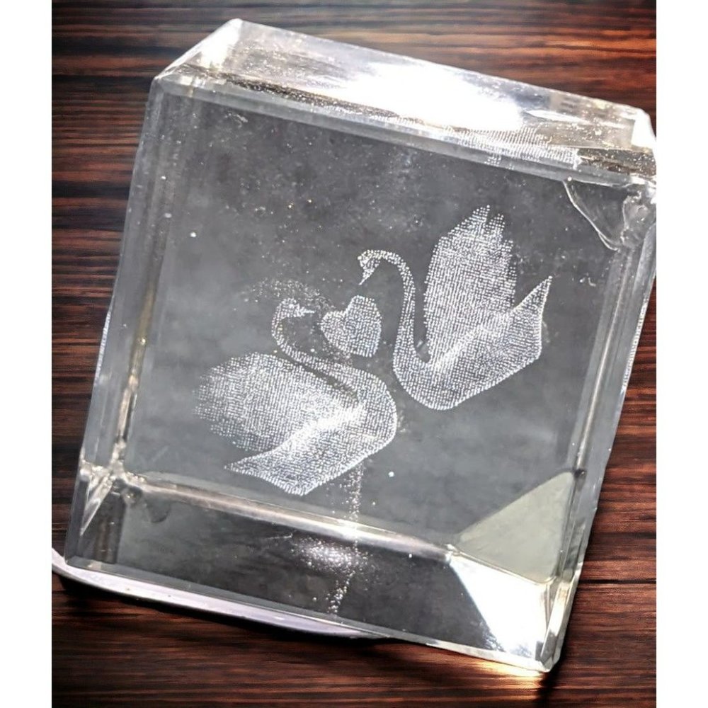 3D Etched Swan Heart Laser Cube